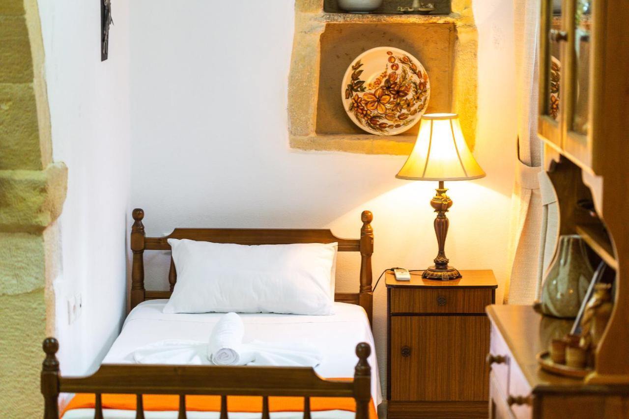 Enastron Guest House Ретимно Екстериор снимка